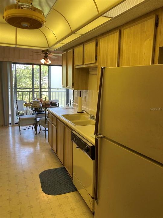 For Sale: $159,500 (2 beds, 2 baths, 1235 Square Feet)