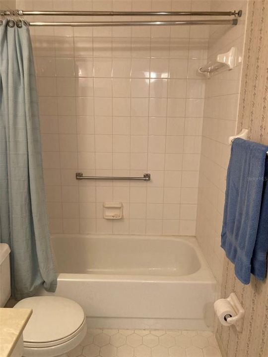 For Sale: $159,500 (2 beds, 2 baths, 1235 Square Feet)