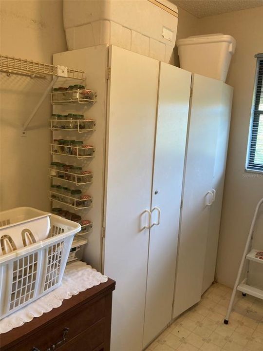 For Sale: $159,500 (2 beds, 2 baths, 1235 Square Feet)