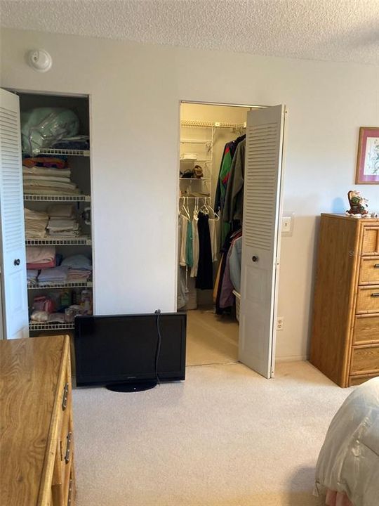 For Sale: $159,500 (2 beds, 2 baths, 1235 Square Feet)