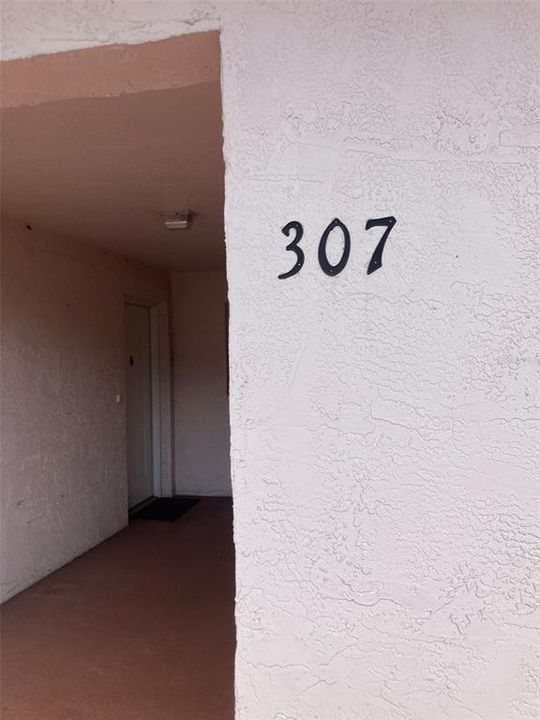 For Sale: $159,500 (2 beds, 2 baths, 1235 Square Feet)