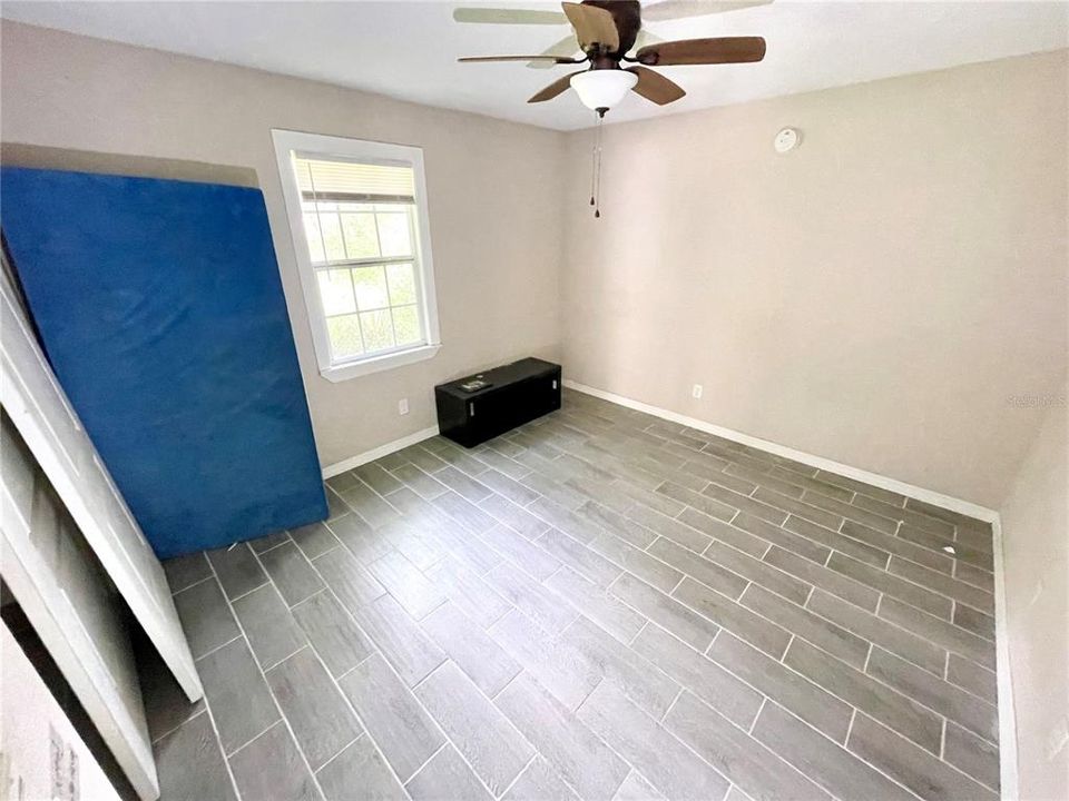 For Sale: $205,000 (3 beds, 2 baths, 1416 Square Feet)