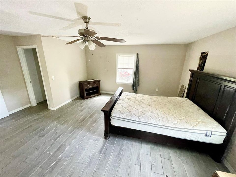 For Sale: $205,000 (3 beds, 2 baths, 1416 Square Feet)