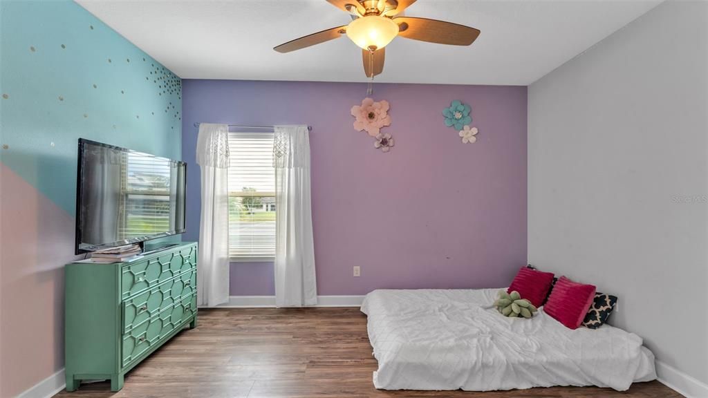 На продажу: $799,999 (5 спален, 4 ванн, 3577 Квадратных фут)