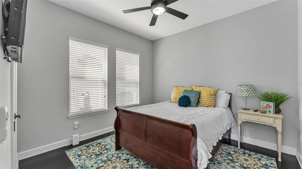 На продажу: $799,999 (5 спален, 4 ванн, 3577 Квадратных фут)