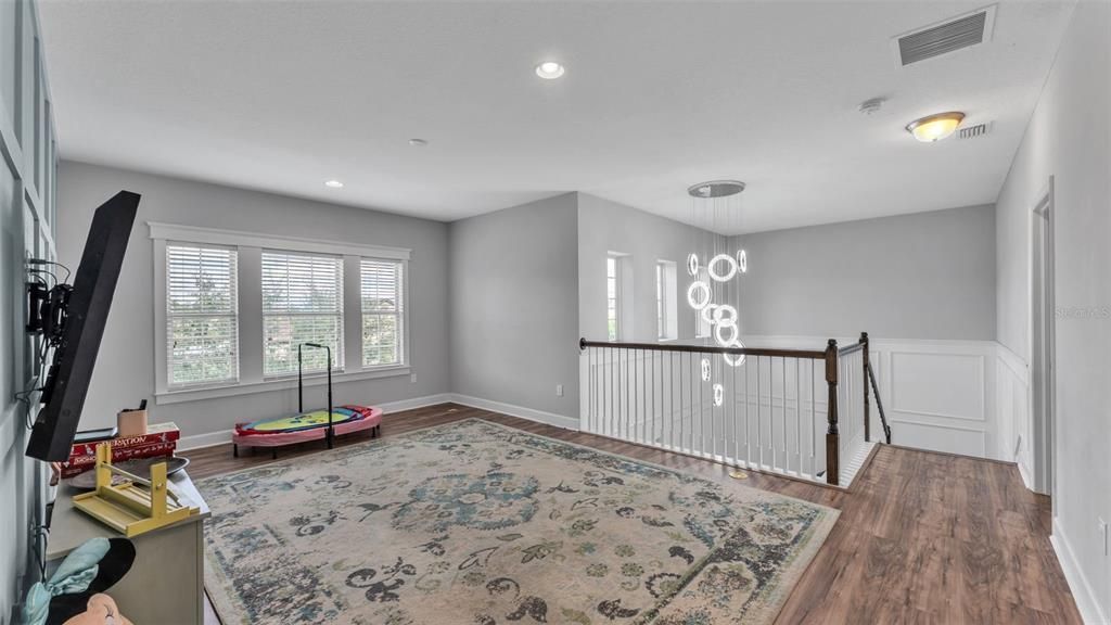 На продажу: $799,999 (5 спален, 4 ванн, 3577 Квадратных фут)