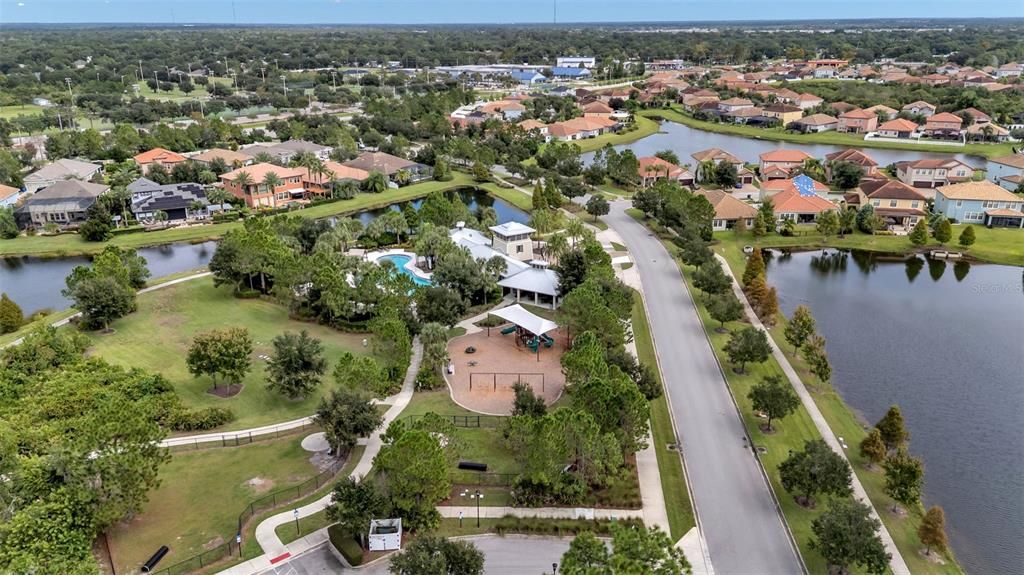 На продажу: $799,999 (5 спален, 4 ванн, 3577 Квадратных фут)