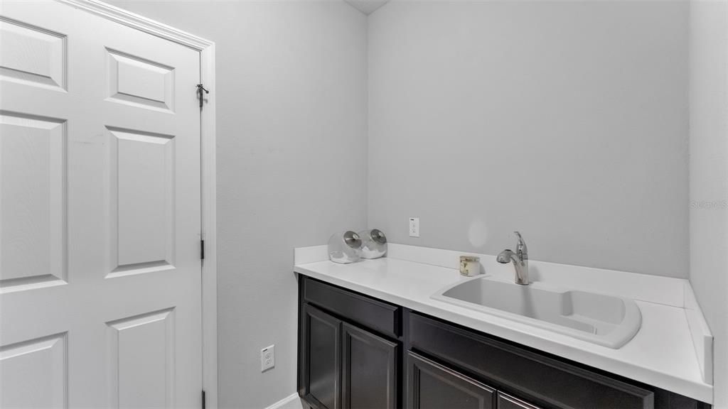 На продажу: $799,999 (5 спален, 4 ванн, 3577 Квадратных фут)