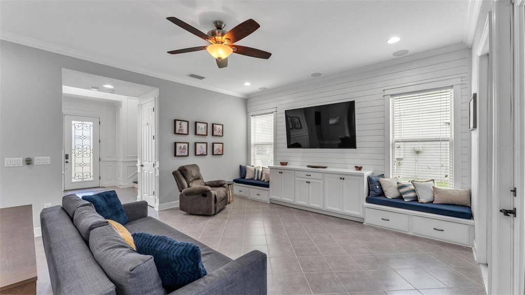 На продажу: $799,999 (5 спален, 4 ванн, 3577 Квадратных фут)