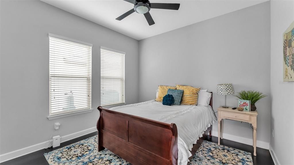 На продажу: $799,999 (5 спален, 4 ванн, 3577 Квадратных фут)