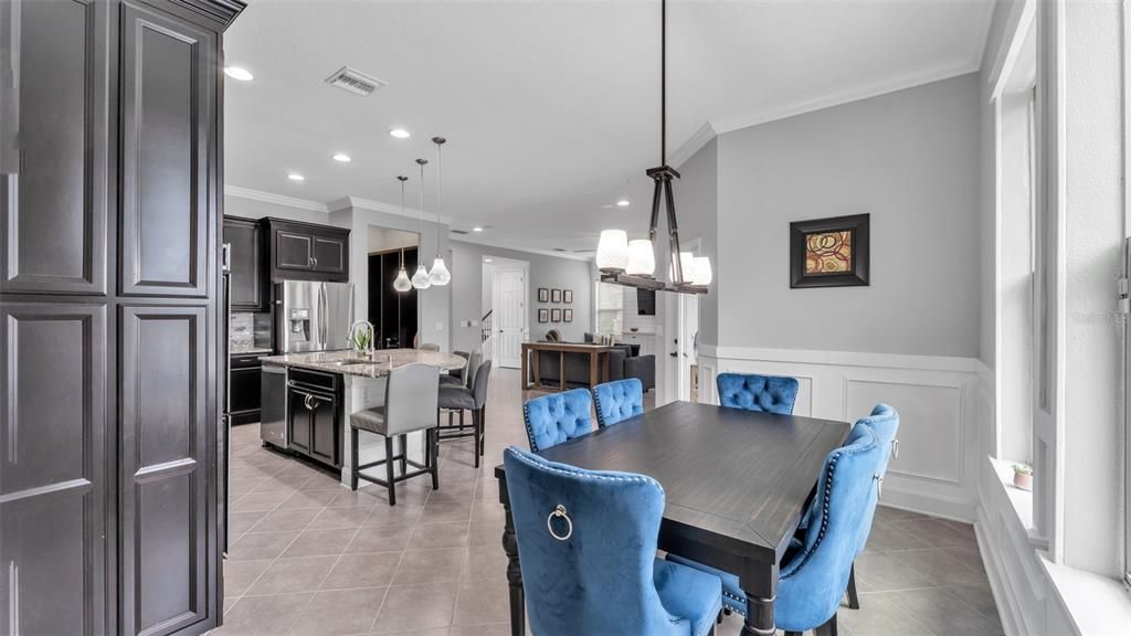 На продажу: $799,999 (5 спален, 4 ванн, 3577 Квадратных фут)