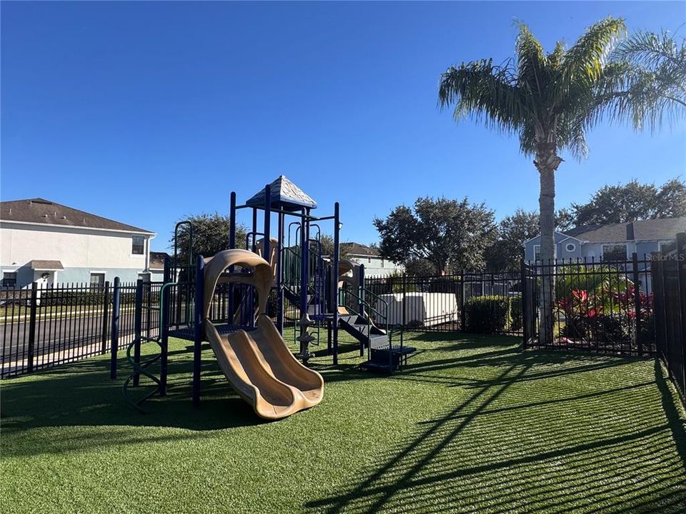 Active With Contract: $224,000 (2 beds, 2 baths, 1144 Square Feet)