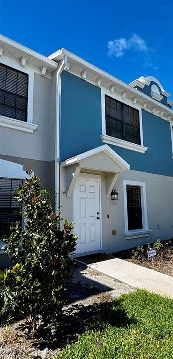 For Sale: $224,000 (2 beds, 2 baths, 1144 Square Feet)