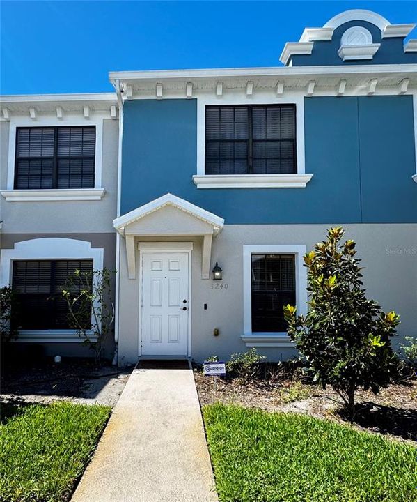 For Sale: $224,000 (2 beds, 2 baths, 1144 Square Feet)