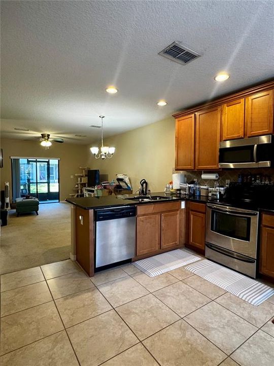 For Sale: $224,000 (2 beds, 2 baths, 1144 Square Feet)