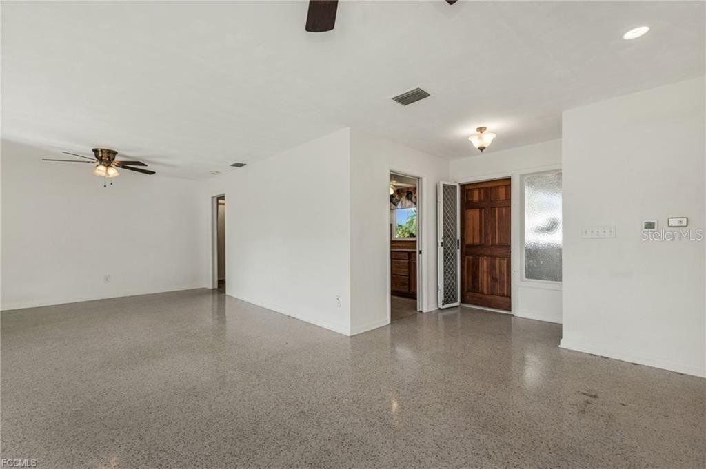 На продажу: $449,000 (3 спален, 2 ванн, 1393 Квадратных фут)