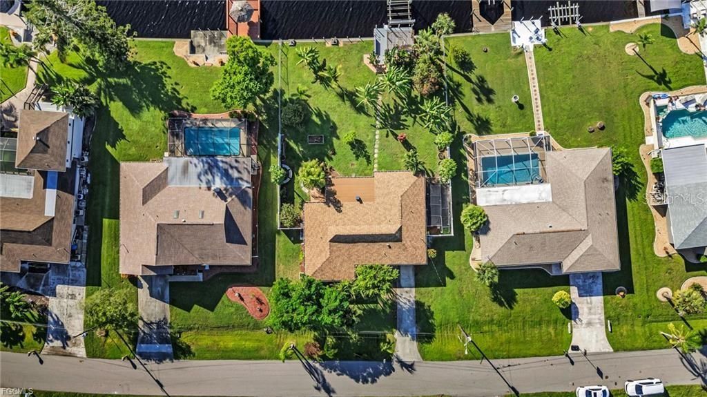 На продажу: $449,000 (3 спален, 2 ванн, 1393 Квадратных фут)