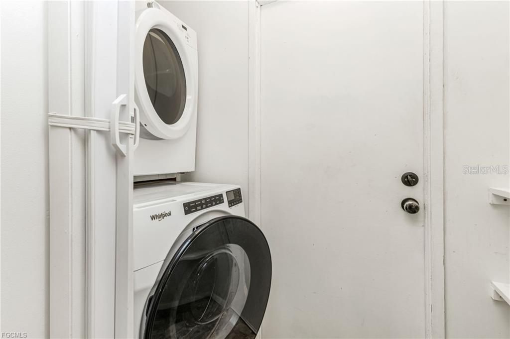 На продажу: $449,000 (3 спален, 2 ванн, 1393 Квадратных фут)