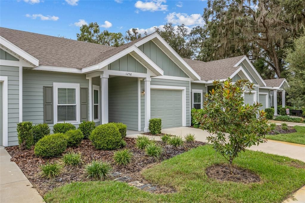 For Sale: $269,900 (2 beds, 2 baths, 1220 Square Feet)