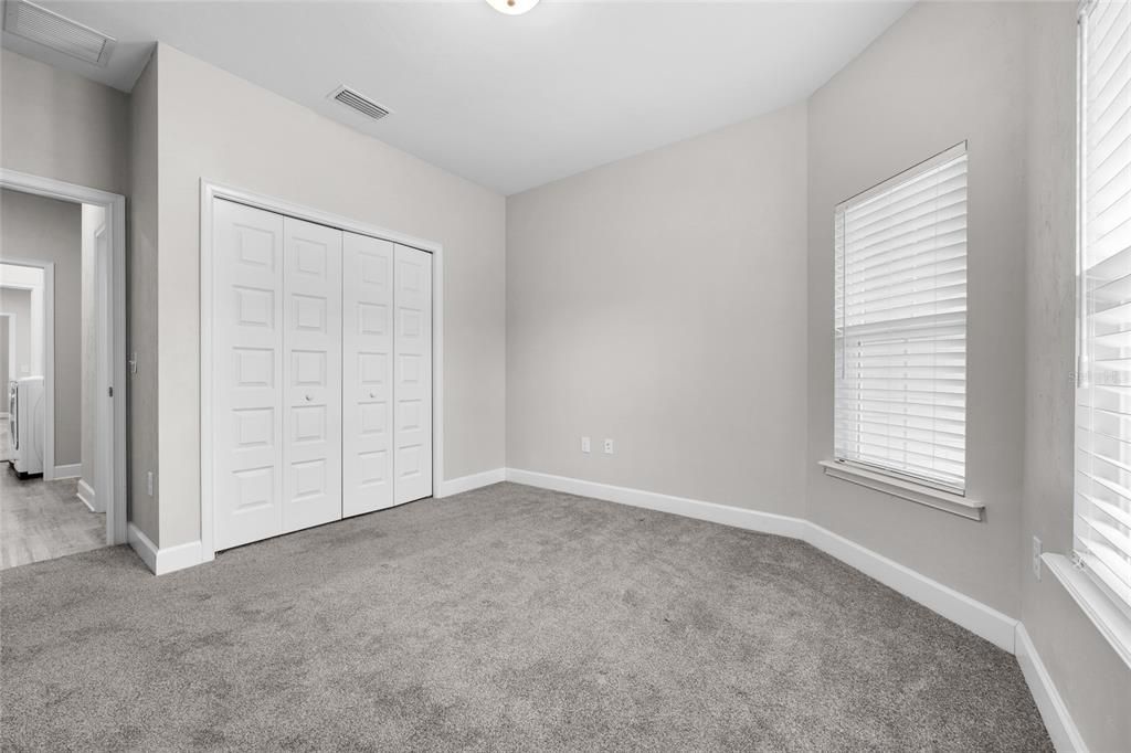 For Sale: $269,900 (2 beds, 2 baths, 1220 Square Feet)