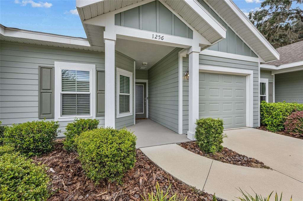 For Sale: $269,900 (2 beds, 2 baths, 1220 Square Feet)