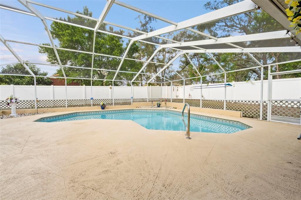 На продажу: $359,900 (3 спален, 2 ванн, 2086 Квадратных фут)