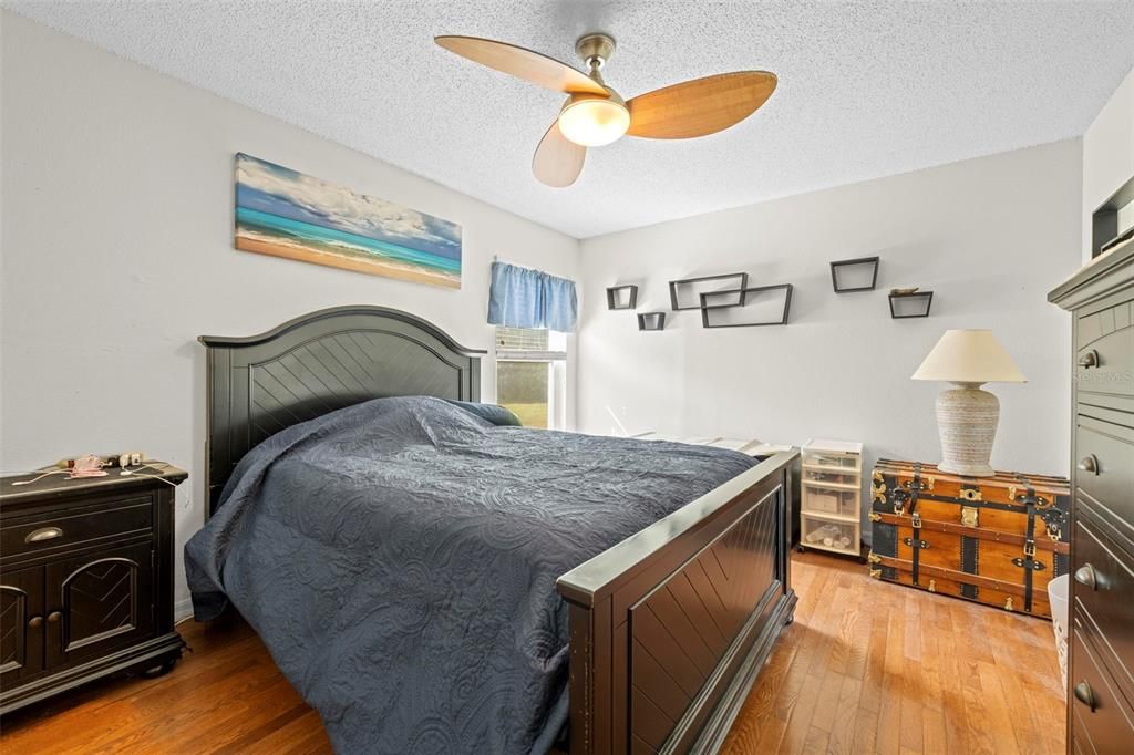 На продажу: $359,900 (3 спален, 2 ванн, 2086 Квадратных фут)