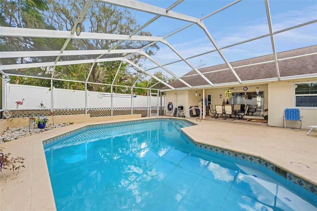 На продажу: $359,900 (3 спален, 2 ванн, 2086 Квадратных фут)