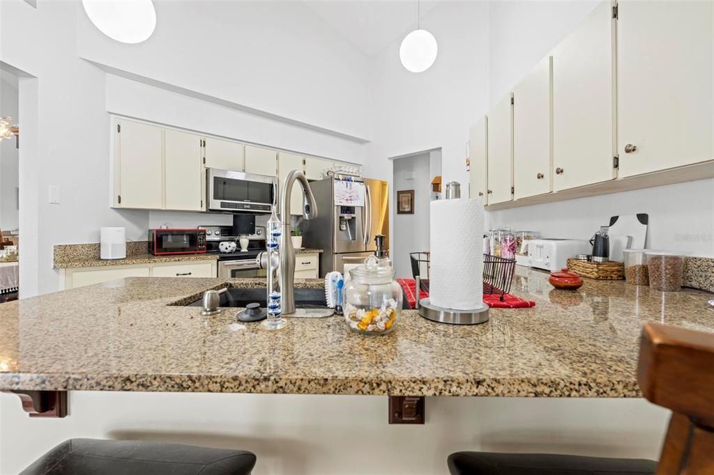 На продажу: $359,900 (3 спален, 2 ванн, 2086 Квадратных фут)