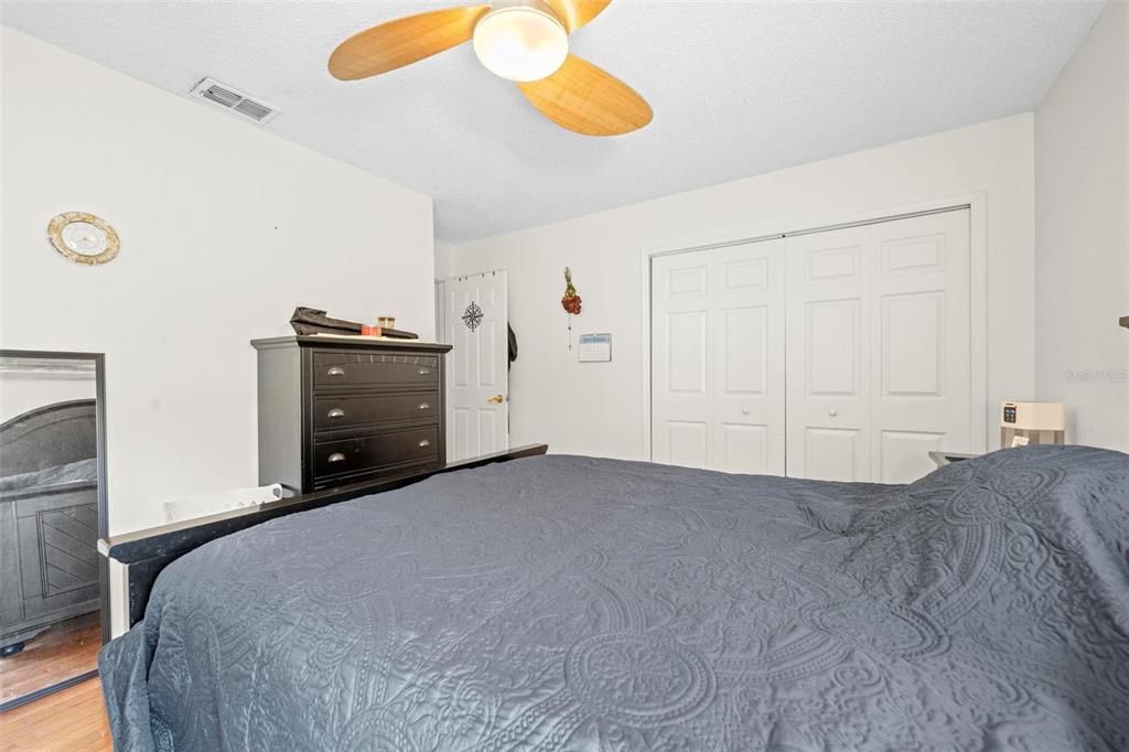 На продажу: $359,900 (3 спален, 2 ванн, 2086 Квадратных фут)