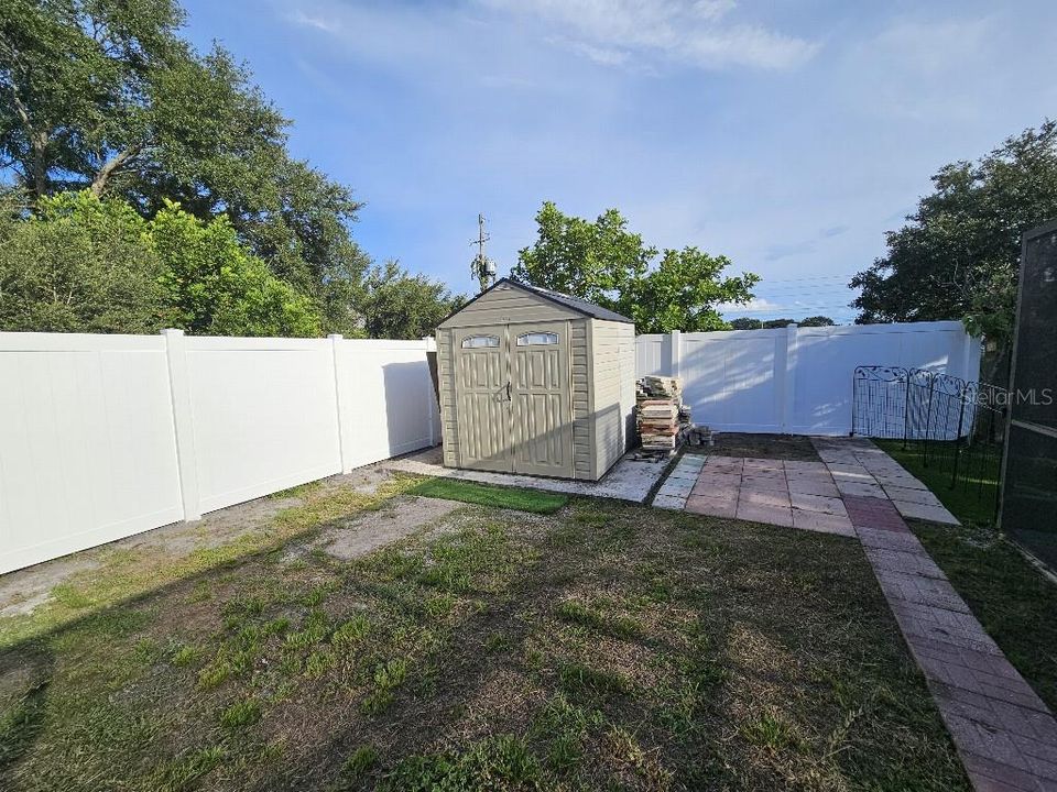 Active With Contract: $529,600 (4 beds, 0 baths, 2156 Square Feet)