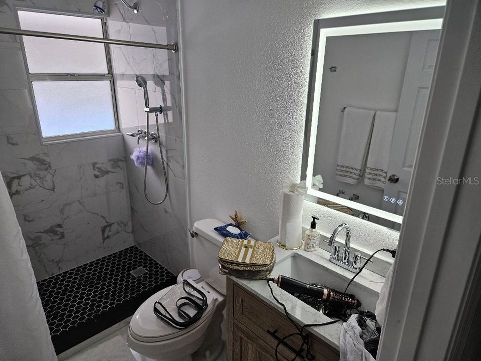 Active With Contract: $529,600 (4 beds, 0 baths, 2156 Square Feet)