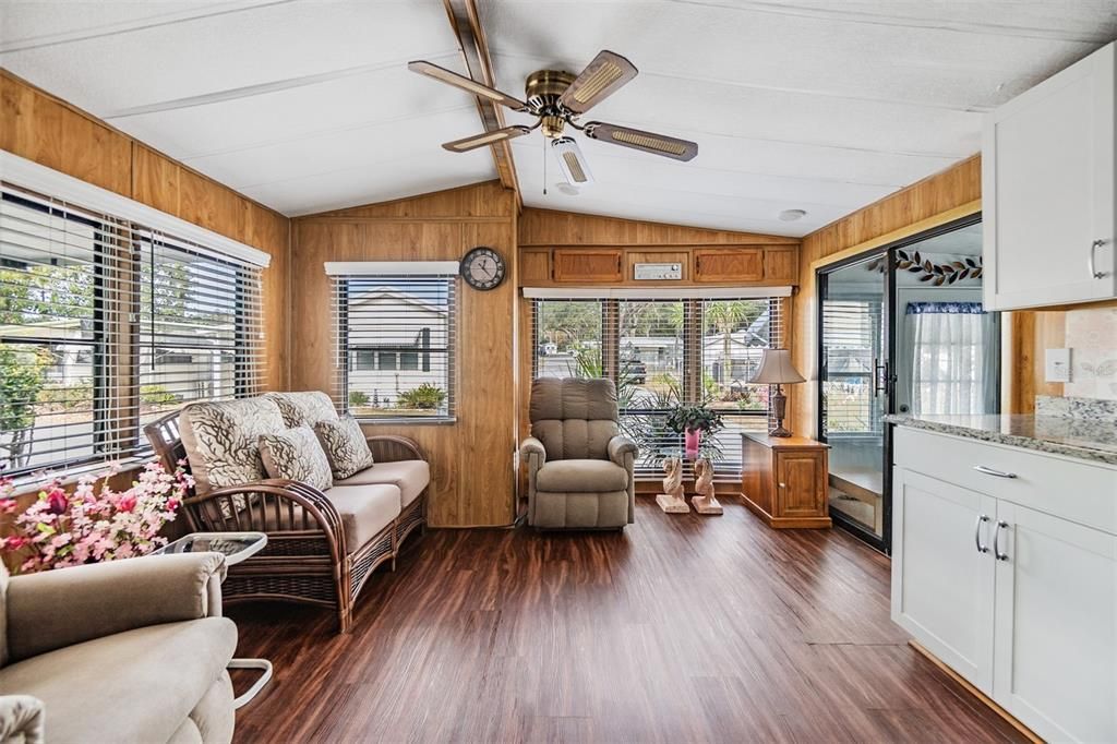 En Venta: $97,500 (1 camas, 1 baños, 409 Pies cuadrados)