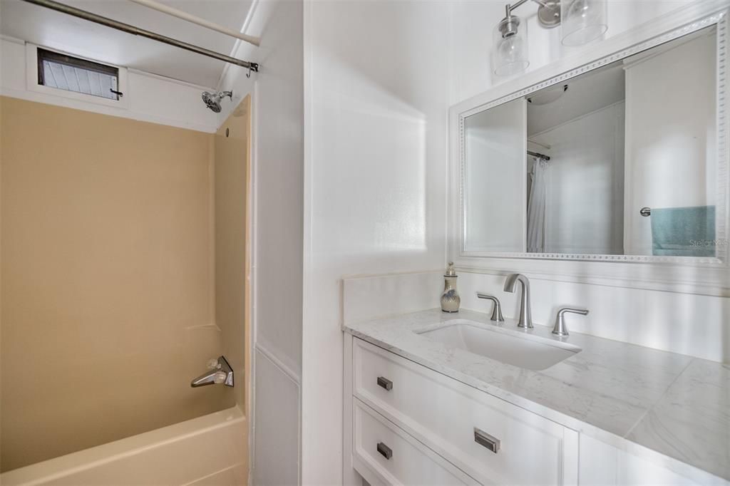 En Venta: $97,500 (1 camas, 1 baños, 409 Pies cuadrados)