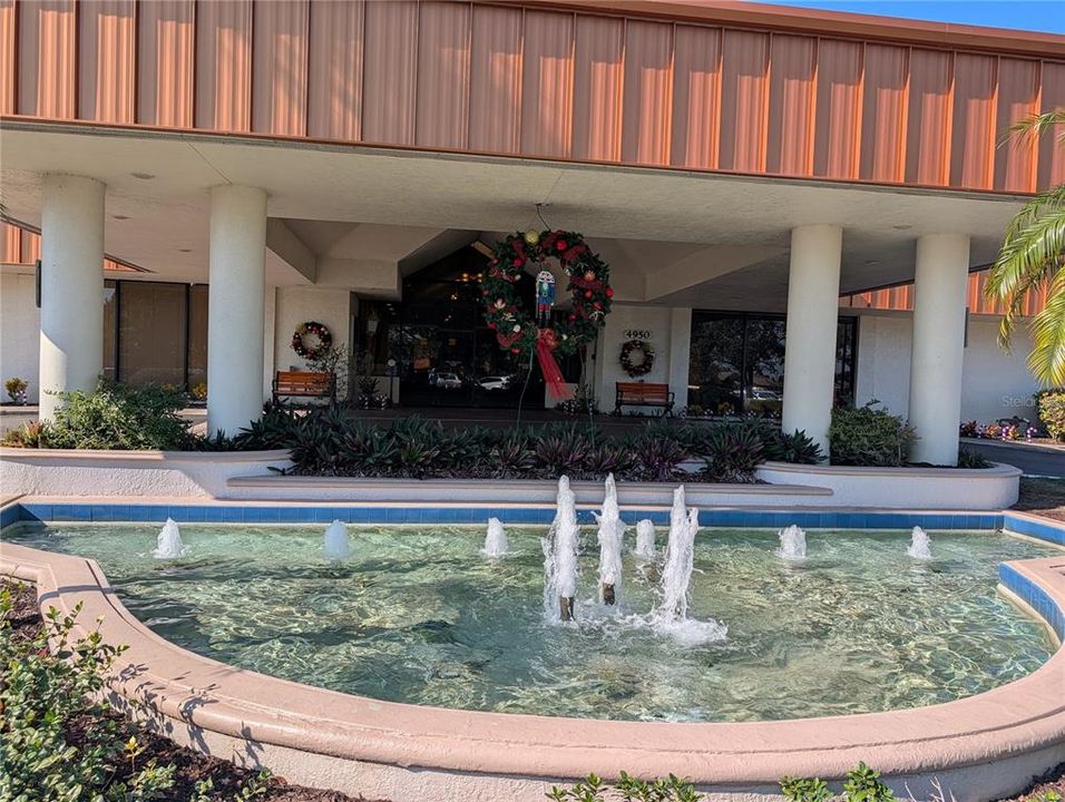 For Sale: $214,750 (2 beds, 2 baths, 1193 Square Feet)