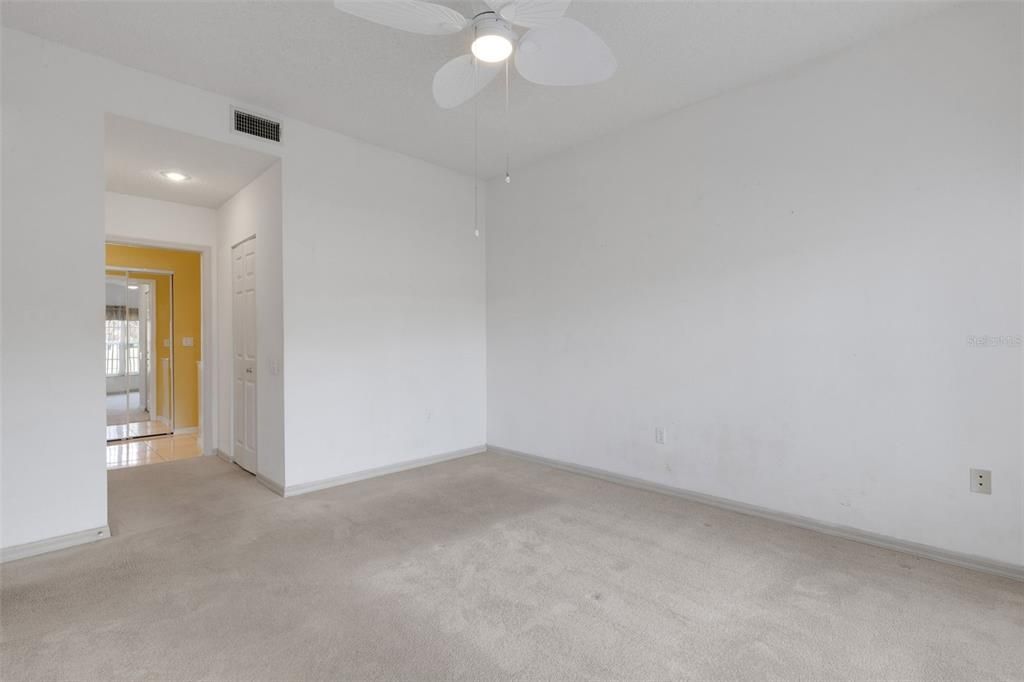 For Sale: $214,750 (2 beds, 2 baths, 1193 Square Feet)