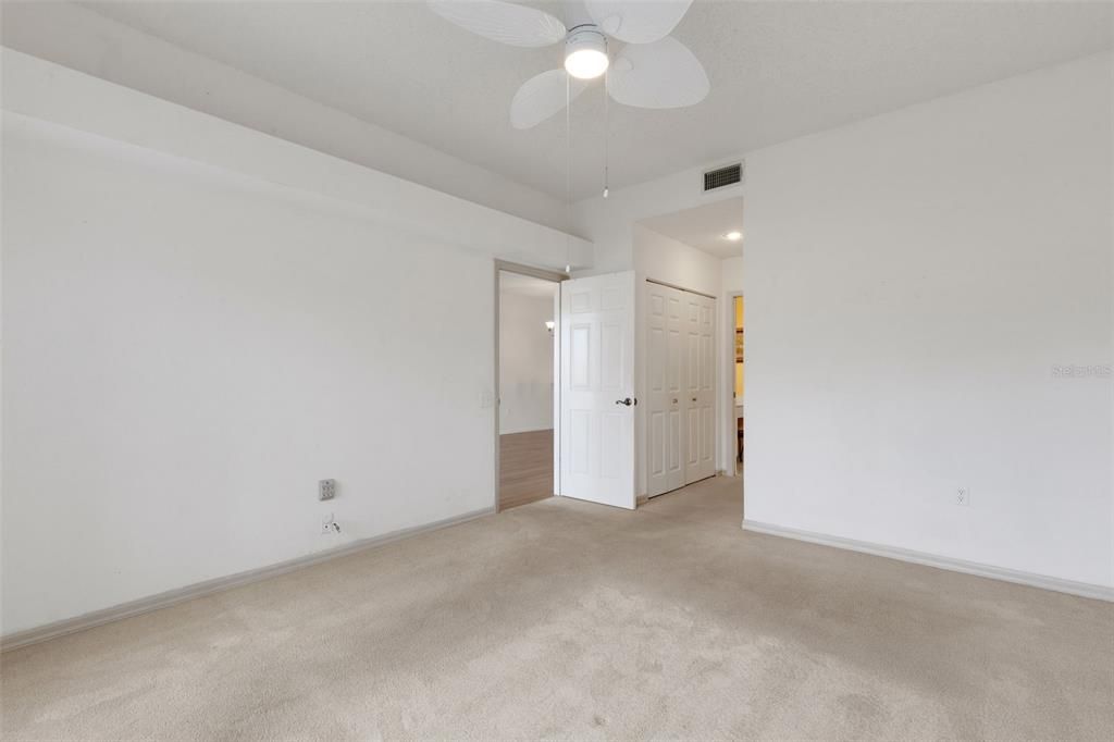For Sale: $214,750 (2 beds, 2 baths, 1193 Square Feet)