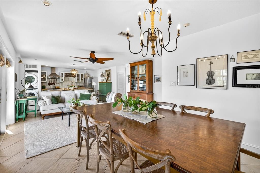 En Venta: $349,999 (2 camas, 1 baños, 912 Pies cuadrados)