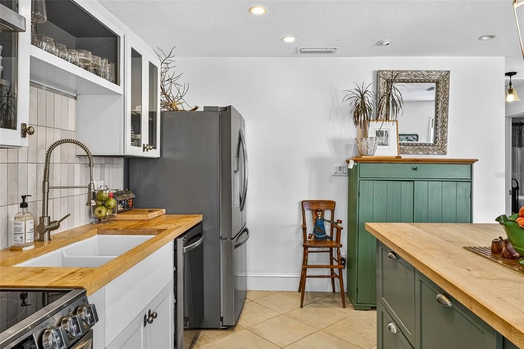 En Venta: $349,999 (2 camas, 1 baños, 912 Pies cuadrados)