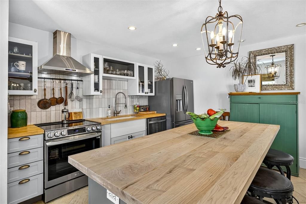 En Venta: $349,999 (2 camas, 1 baños, 912 Pies cuadrados)