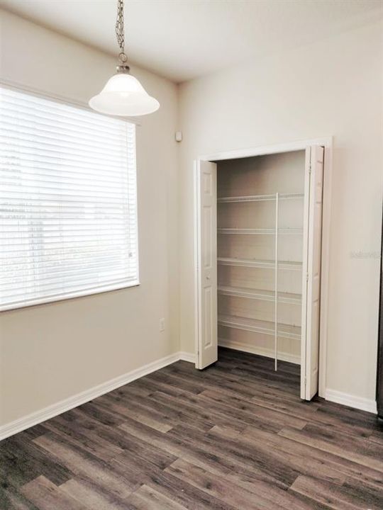 出租: $2,499 (4 贝兹, 2 浴室, 2073 平方英尺)