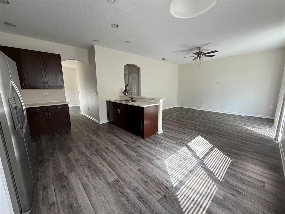 出租: $2,499 (4 贝兹, 2 浴室, 2073 平方英尺)