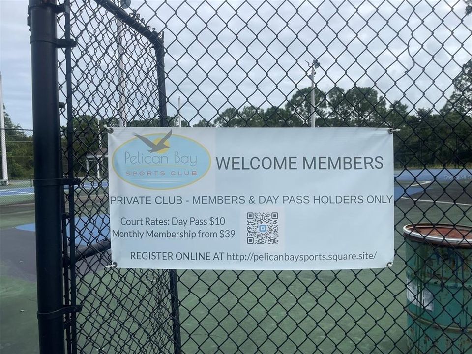 На продажу: $300,000 (2 спален, 2 ванн, 1700 Квадратных фут)