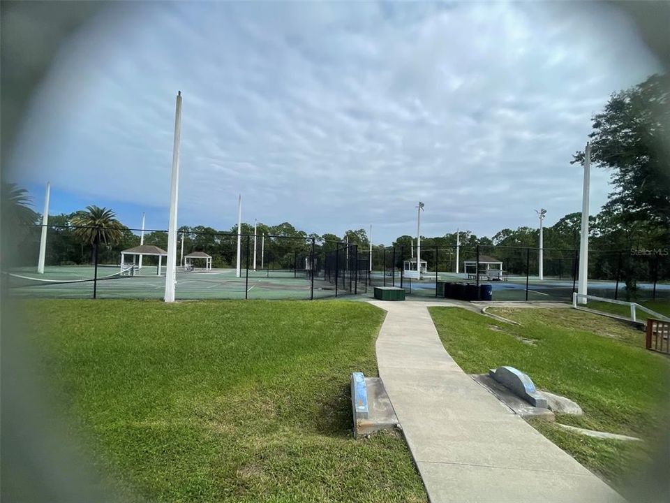 На продажу: $300,000 (2 спален, 2 ванн, 1700 Квадратных фут)