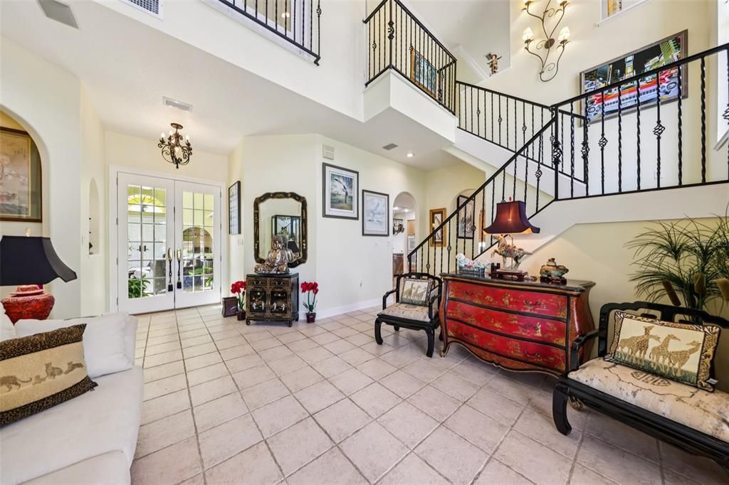 合同活跃: $775,000 (4 贝兹, 3 浴室, 3296 平方英尺)