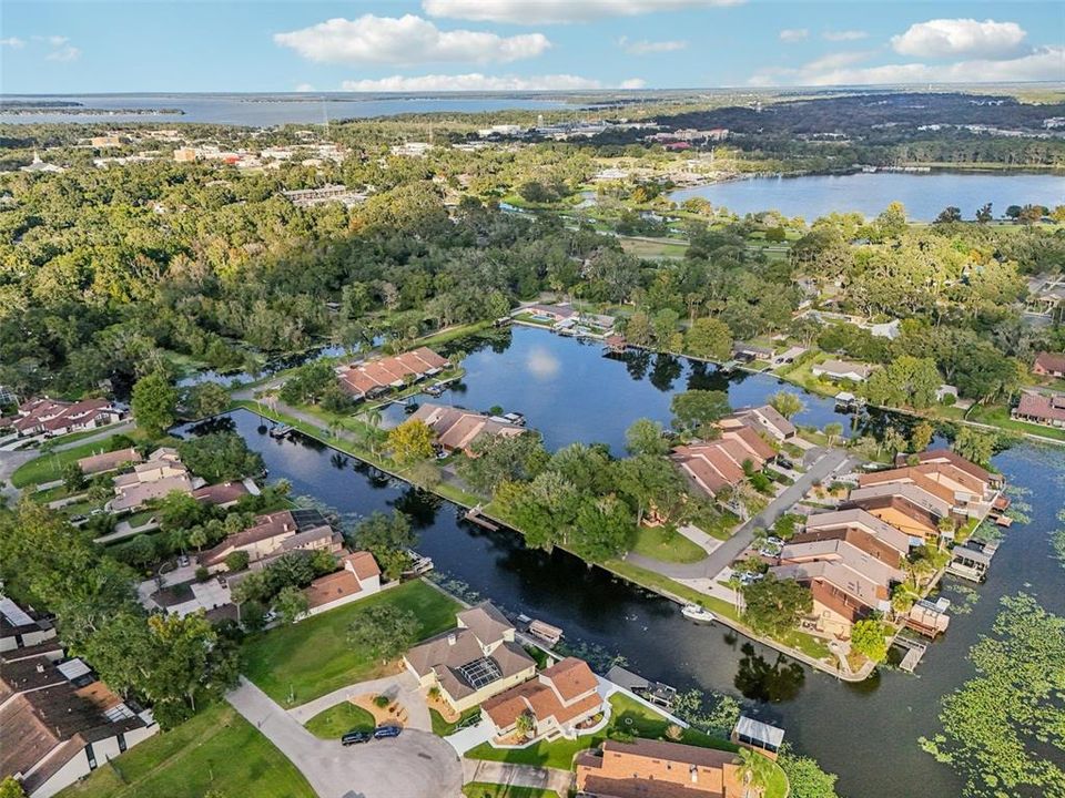 合同活跃: $775,000 (4 贝兹, 3 浴室, 3296 平方英尺)