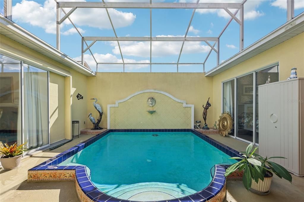 合同活跃: $775,000 (4 贝兹, 3 浴室, 3296 平方英尺)