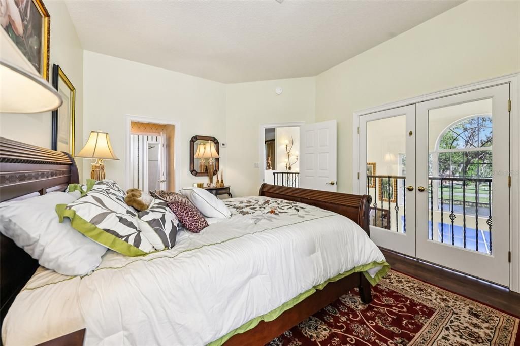 合同活跃: $775,000 (4 贝兹, 3 浴室, 3296 平方英尺)