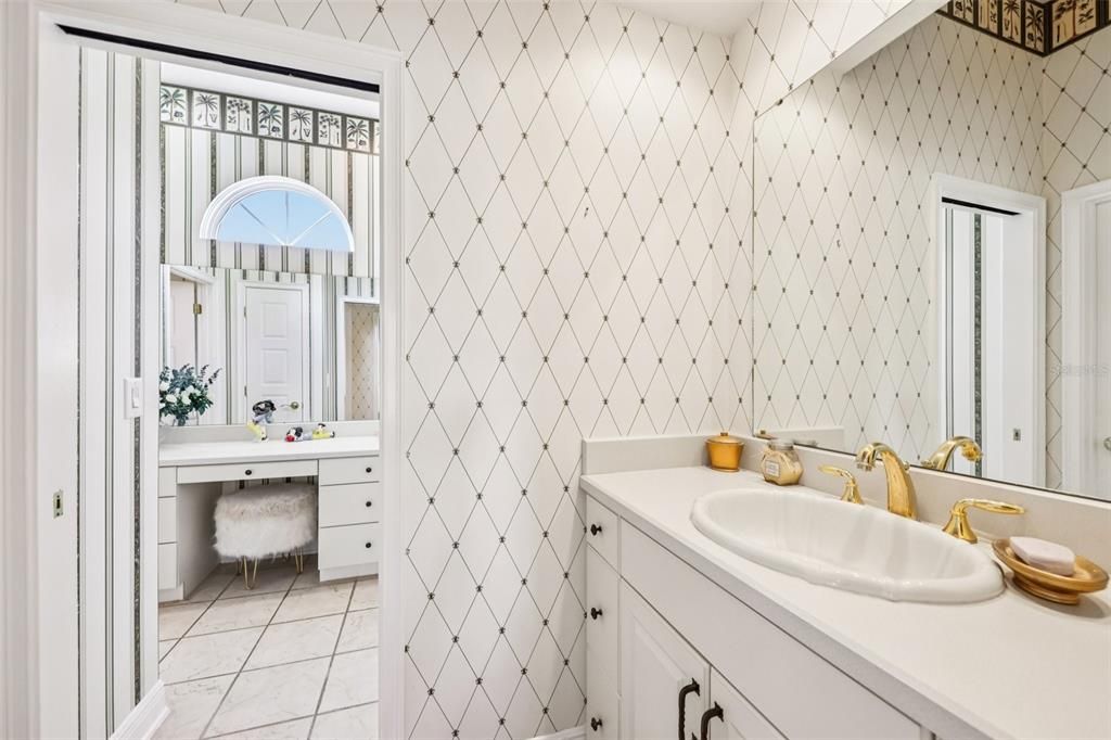 合同活跃: $775,000 (4 贝兹, 3 浴室, 3296 平方英尺)