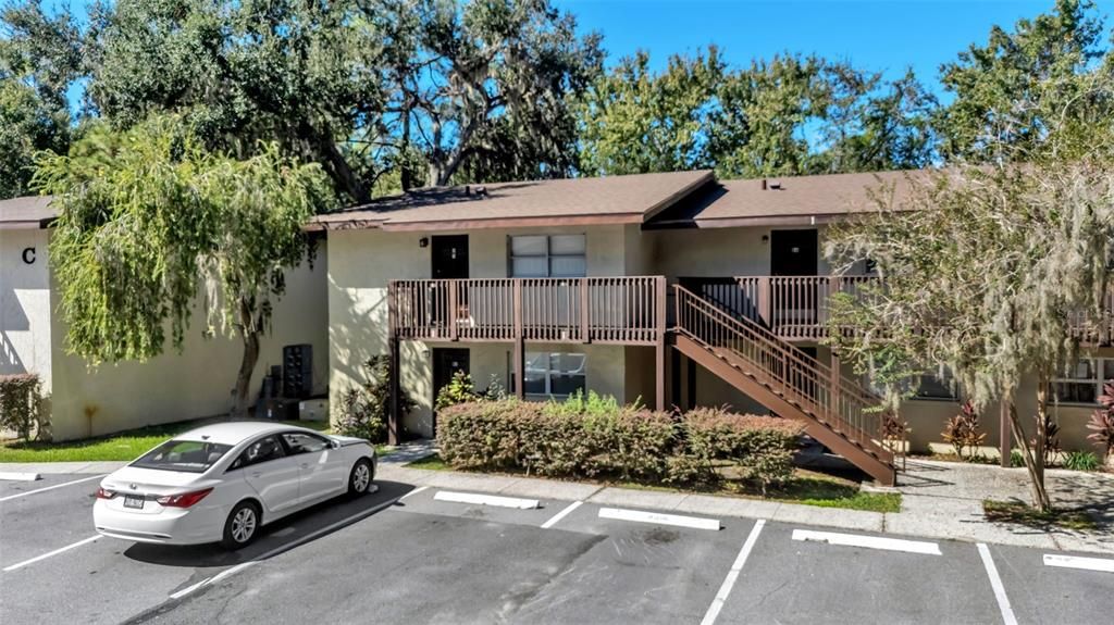 For Sale: $122,000 (2 beds, 1 baths, 840 Square Feet)